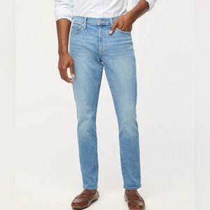 NWT J.Crew Men's Athletic slim-fit jean in signature flex, Light Blue, 36x32